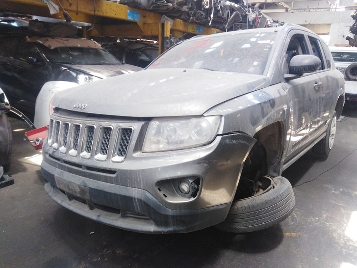 CIGUEñAL Jeep COMPASS 2011 USADO